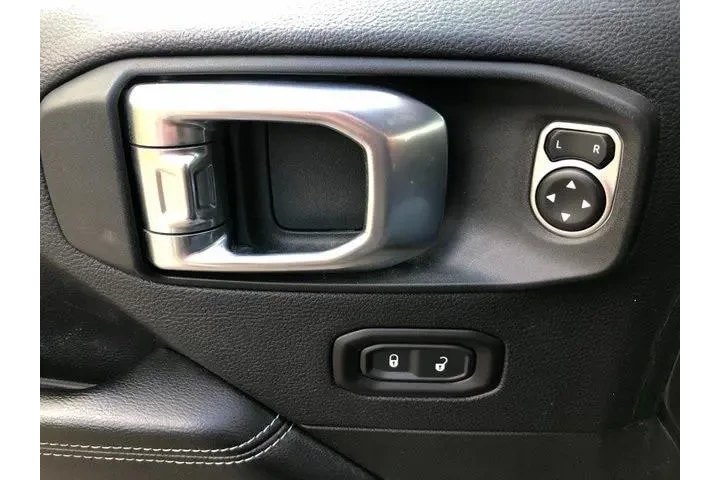 $28687 : Jeep Wrangler Unlimited 2018 image 3