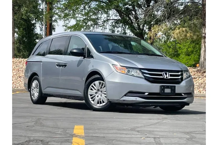$9400 : 2017 Odyssey LX image 1