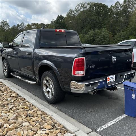 $25586 : PRE-OWNED 2016 RAM 1500 LARAM image 8