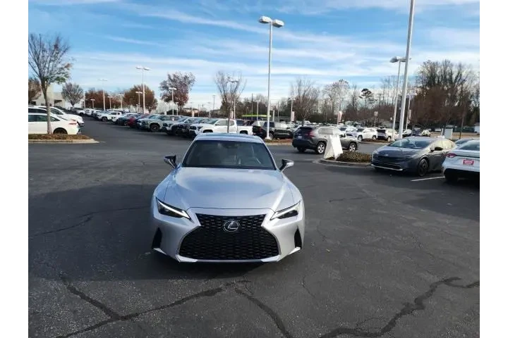 $37695 : Lexus IS 300 2023 4dr Sedan image 2