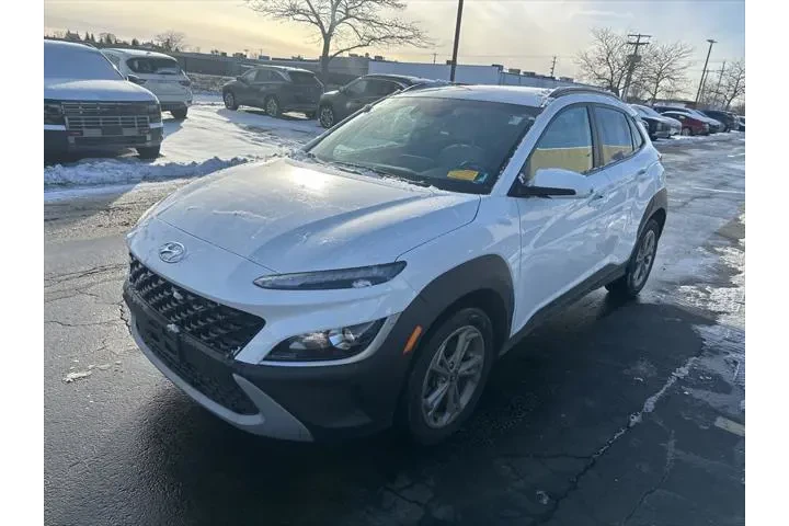 $20933 : Hyundai KONA 2023 AWD SEL 4d image 8