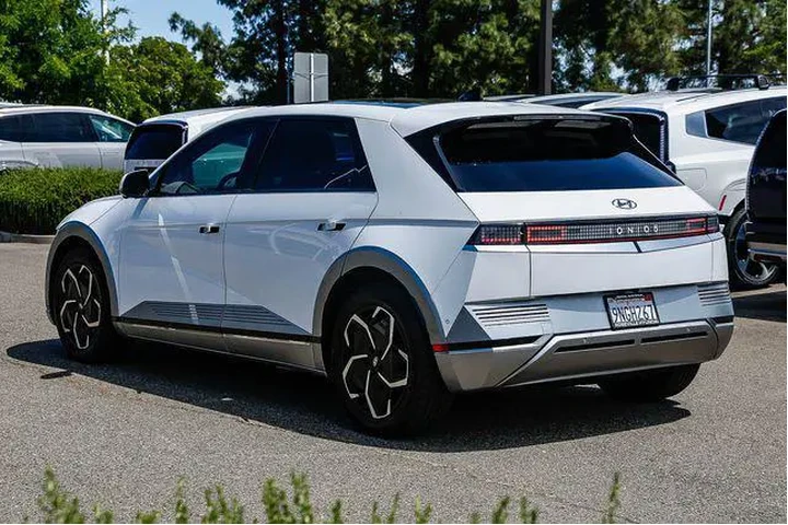 $32991 : Hyundai IONIQ 5 2024 Limited image 2