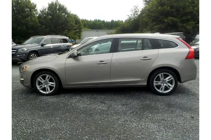 $8521 : 2015 V60 T5 Drive-E Premier F image 2