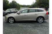 $8521 : 2015 V60 T5 Drive-E Premier F thumbnail