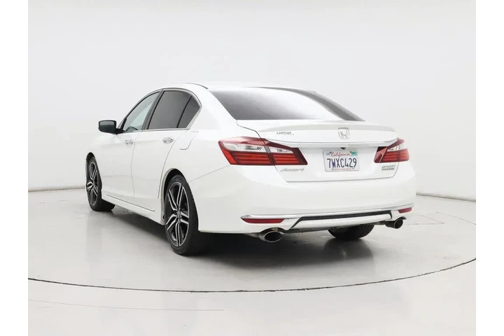 $18998 : Honda Accord 2017 Sport Spec image 2