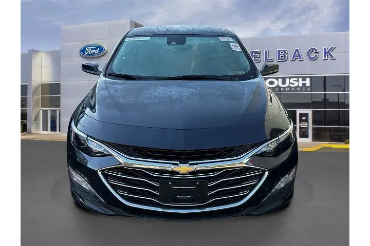 $16394 : Chevrolet Malibu 2023 LT 4dr image 2