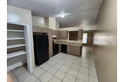$980 : 2 full baths spacious home thumbnail