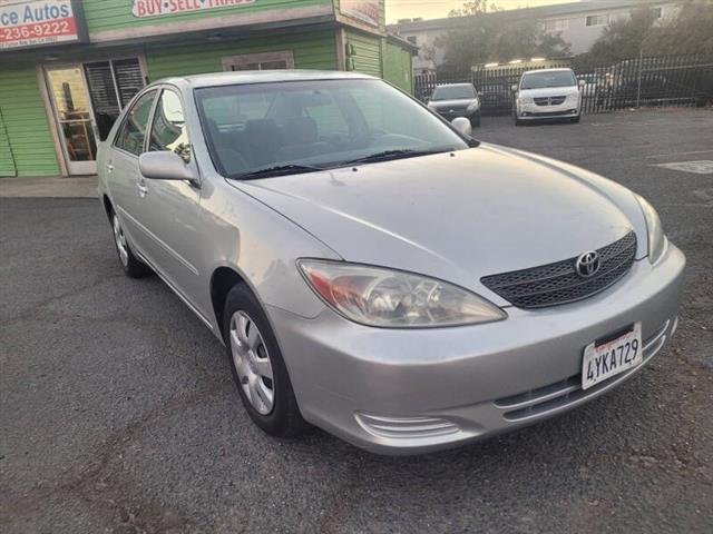 $5500 : 2002 Camry LE image 2