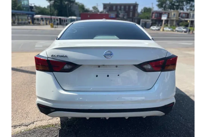 $9995 : 2019 Altima 2.5 S image 7