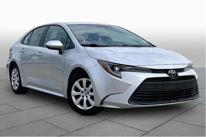 $19988 : Toyota Corolla 2024 LE 4dr S image 3