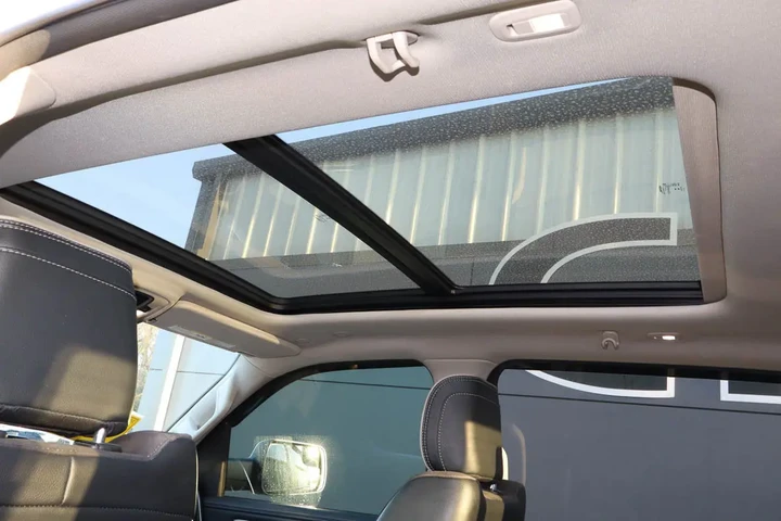 $42988 : 2022 1500 Laramie 4x4 Crew Ca image 9