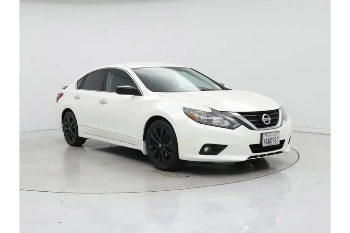 $12998 : Nissan Altima 2017 2.5 SR 4d image 1
