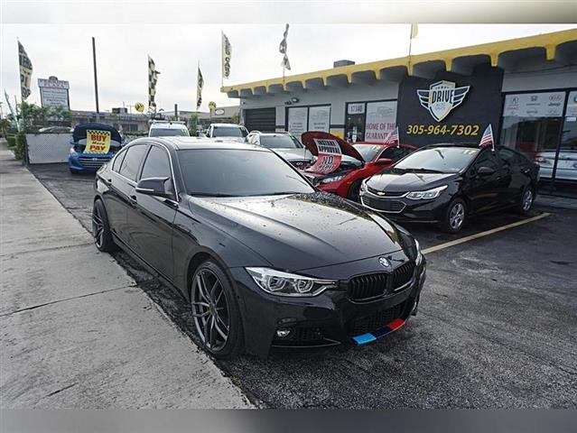 $14900 : 2017 BMW 3 Series image 1