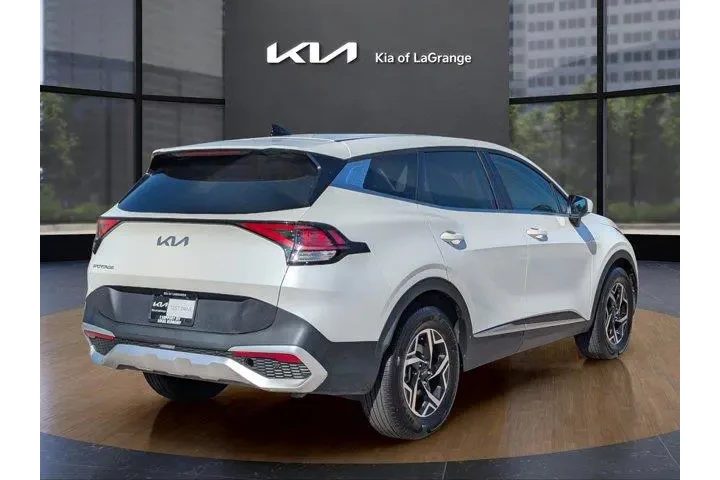 Kia Sportage 2024 LX 4dr SUV image 8