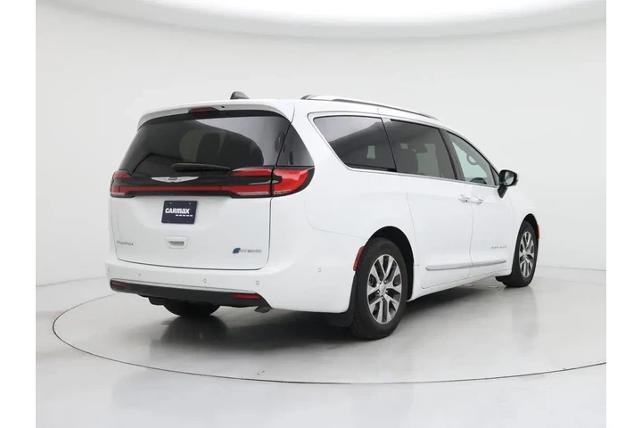 $38998 : Chrysler Pacifica Plug-In Hy image 8