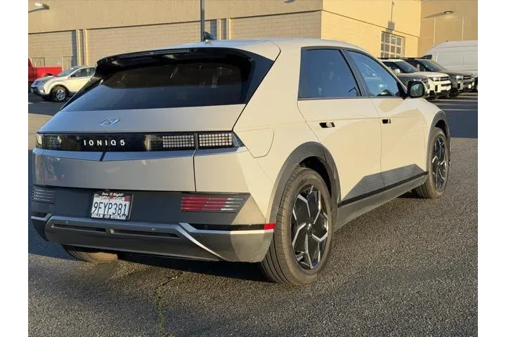 $23991 : Hyundai IONIQ 5 2023 SEL 4dr image 4