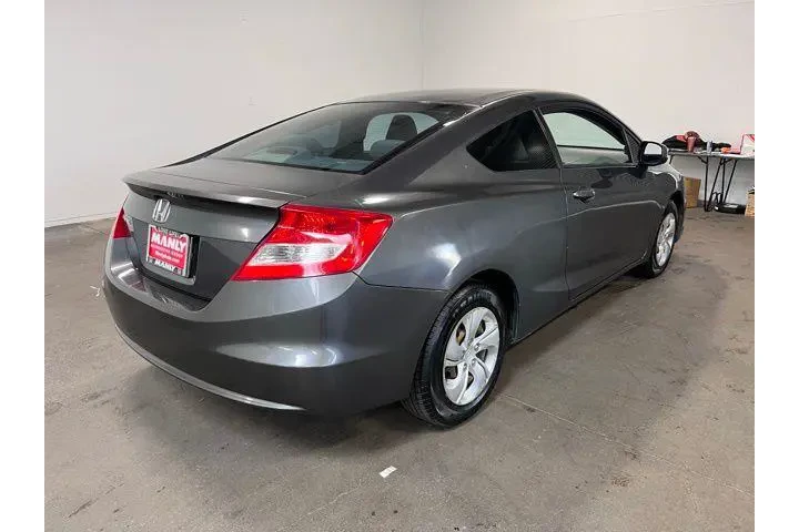 $12493 : Honda Civic 2013 LX 2dr Coup image 3