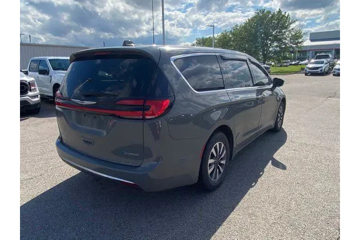 $21247 : Chrysler Pacifica Hybrid 202 image 3