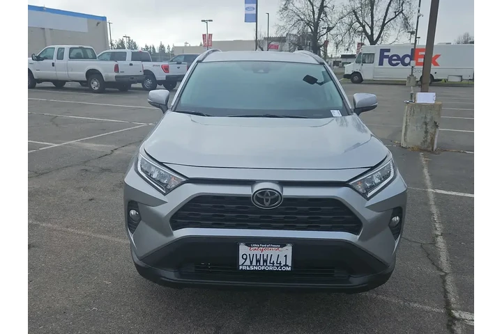 $22500 : Toyota RAV4 2020 XLE 4dr SUV image 4