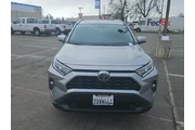 $22500 : Toyota RAV4 2020 XLE 4dr SUV thumbnail