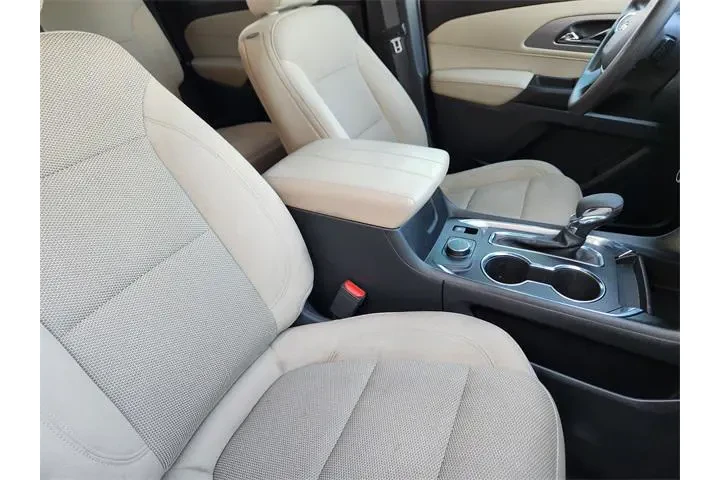 $24991 : Chevrolet Traverse 2023 LS 4 image 9