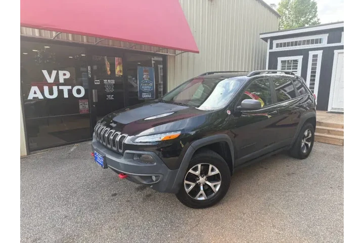 $11999 : 2017 Cherokee Trailhawk image 2