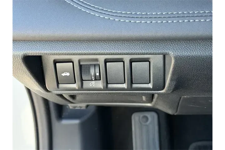 $23750 : Subaru Legacy 2023 AWD Limit image 1