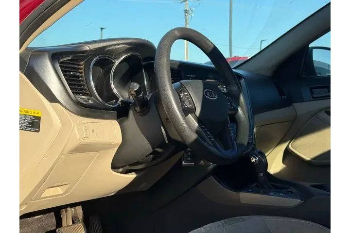 $5900 : Kia Optima 2011 LX 4dr Sedan image 10