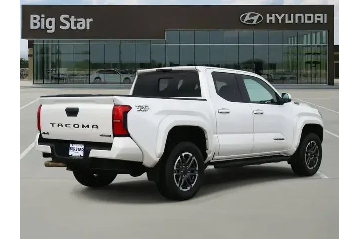 $39988 : Toyota Tacoma 2024 4x4 TRD S image 4