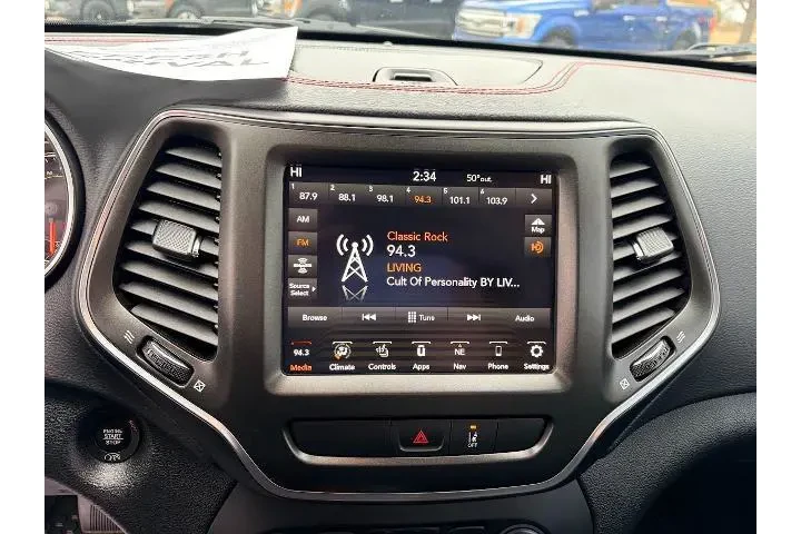 $29855 : Jeep Cherokee 2022 4x4 Trail image 9