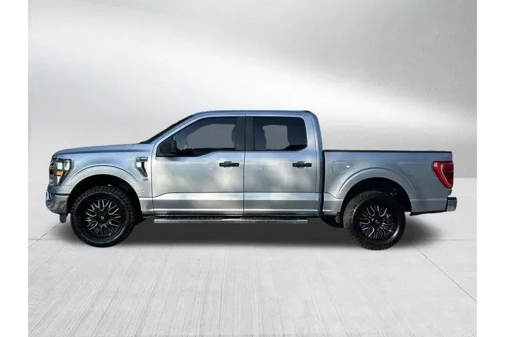 $27896 : Ford F-150 2023 4x2 XL 4dr S image 8