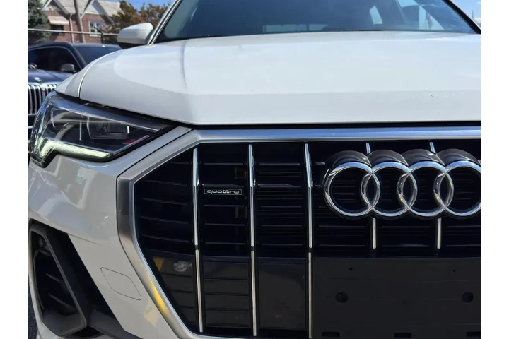 $19895 : Audi Q3 2023 AWD quattro S l image 10