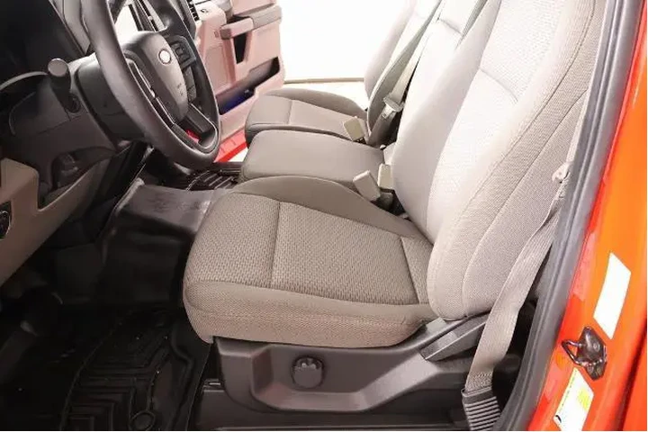 $26717 : Ford F-150 2020 4x2 XL 4dr S image 9