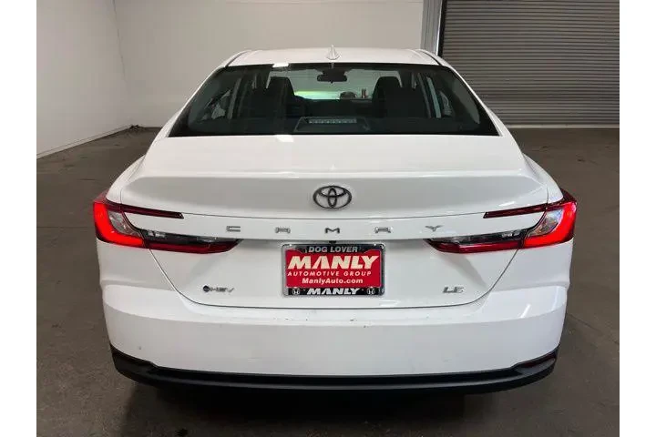 $26573 : Toyota Camry 2025 LE 4dr Sed image 4
