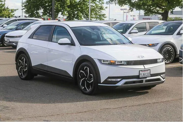 $25892 : Hyundai IONIQ 5 2024 SEL 4dr image 6