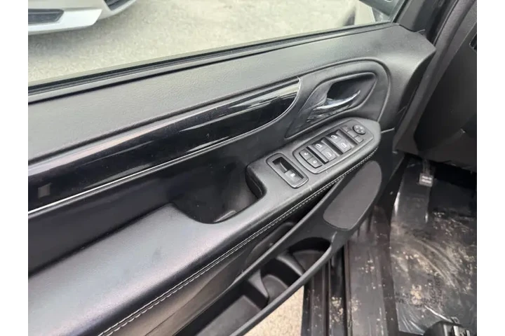 $6497 : 2018 Grand Caravan SE Plus image 8