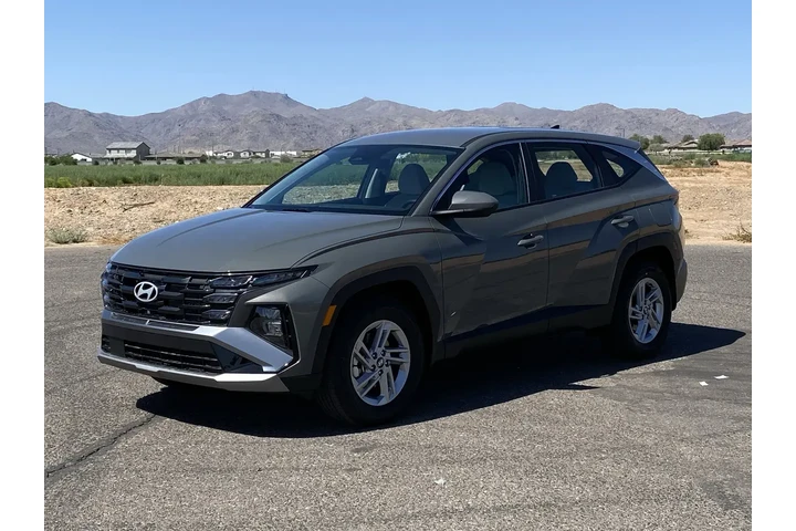 $30490 : Hyundai TUCSON 2026 AWD SE 4 image 7