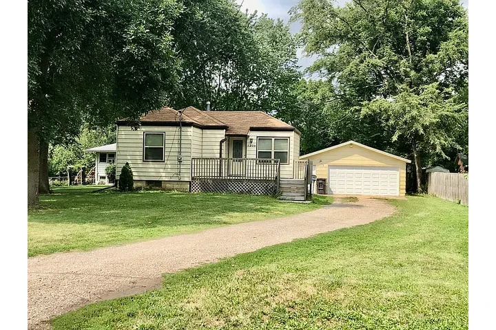 $800 : 1 beds and 1 baths available image 2