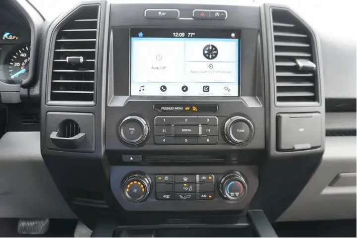 $17888 : Ford F-150 2018 4x2 Lariat 4 image 8