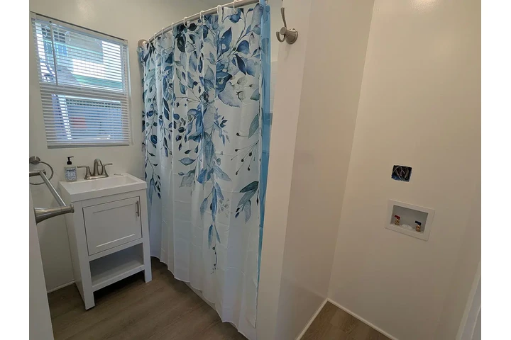$800 : Casa dúplex de 2 dormitorios ! image 4