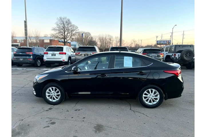 $10980 : 2019 Accent SEL Sedan Auto image 3