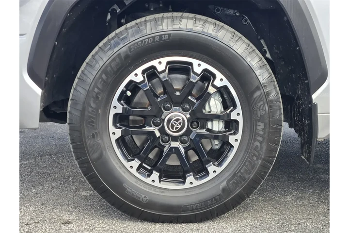 $38792 : Toyota Tundra 2024 4x2 SR5 4 image 10