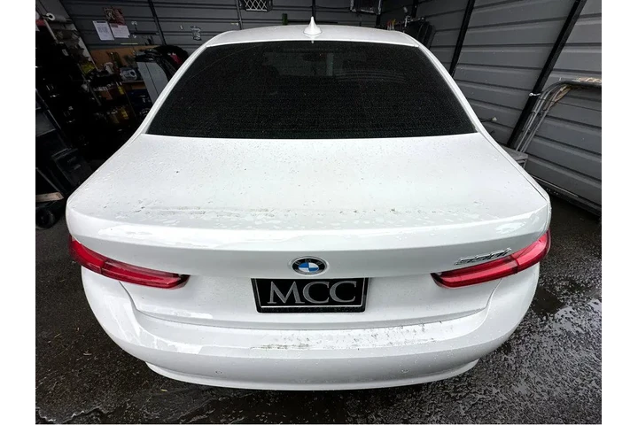 $24477 : 2021 3 Series 330i image 6