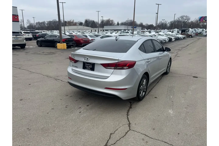 $8980 : 2018 Elantra SEL 2.0L Auto SU image 2