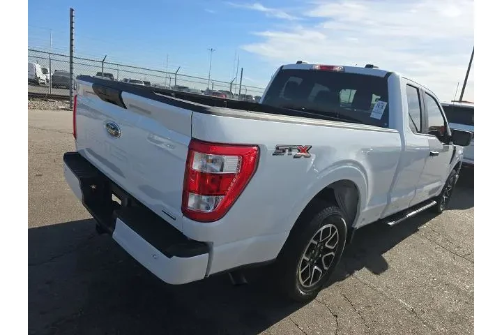 $27999 : Ford F-150 2023 4x2 XLT 4dr image 4
