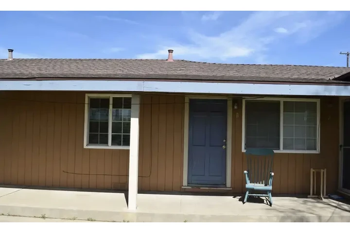 $1200 : Spacious 1BR 1BA $1200 image 3