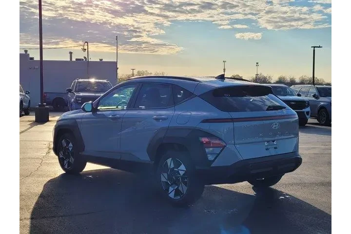 $24798 : Hyundai KONA 2025 SEL 4dr Cr image 5