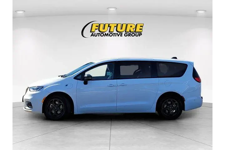 $28888 : Chrysler Pacifica Plug-In Hy image 8