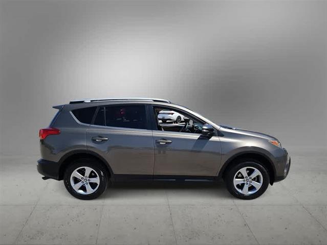 $16990 : Pre-Owned 2015 Toyota RAV4 XLE image 6