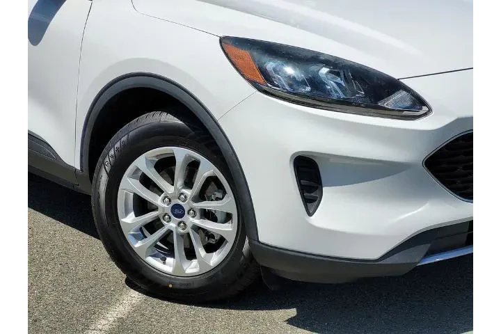 $23800 : Ford Escape Hybrid 2022 SE 4 image 9